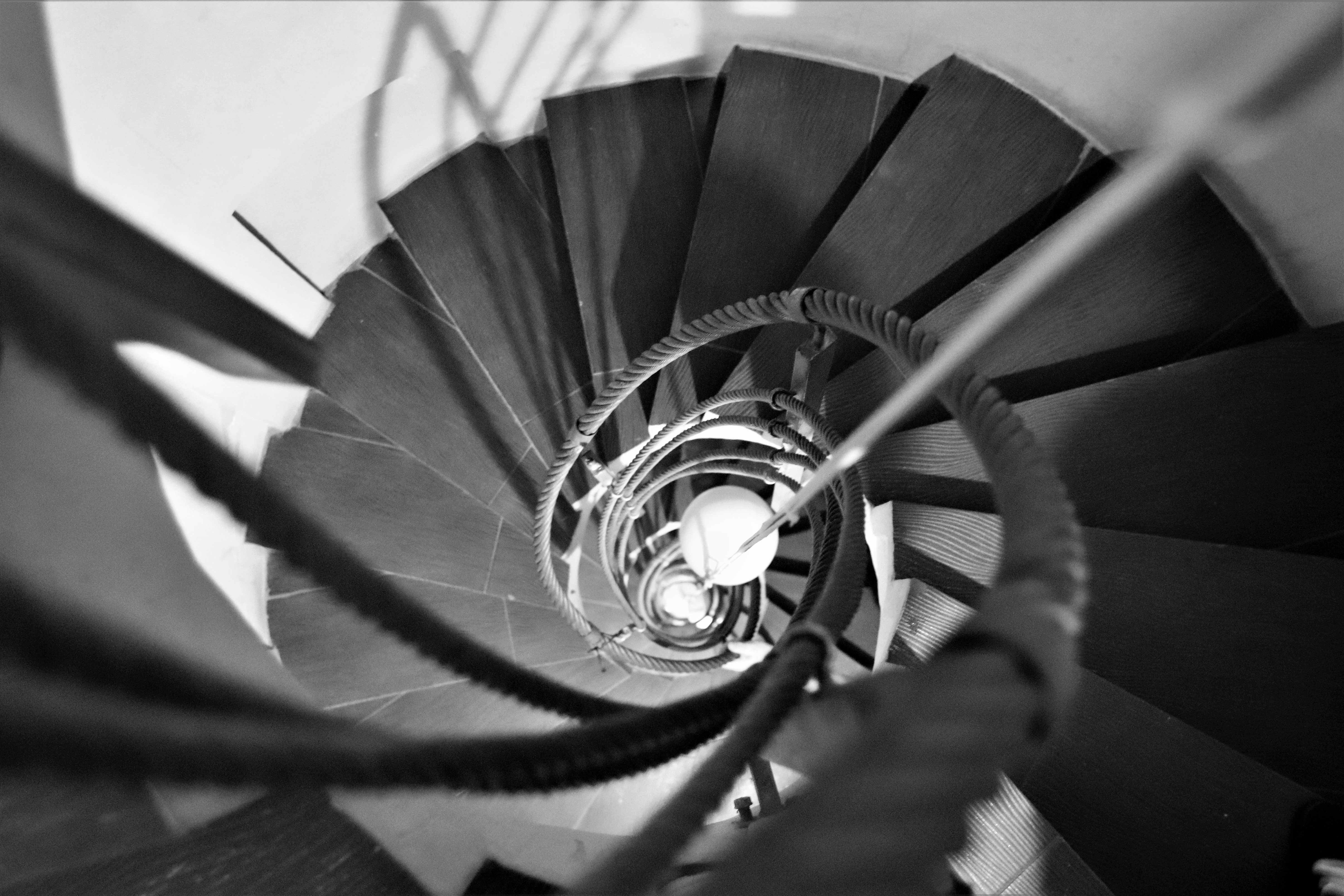 dora-trusca scara-interioara dora trusca turn de apa drobeta turnu severin